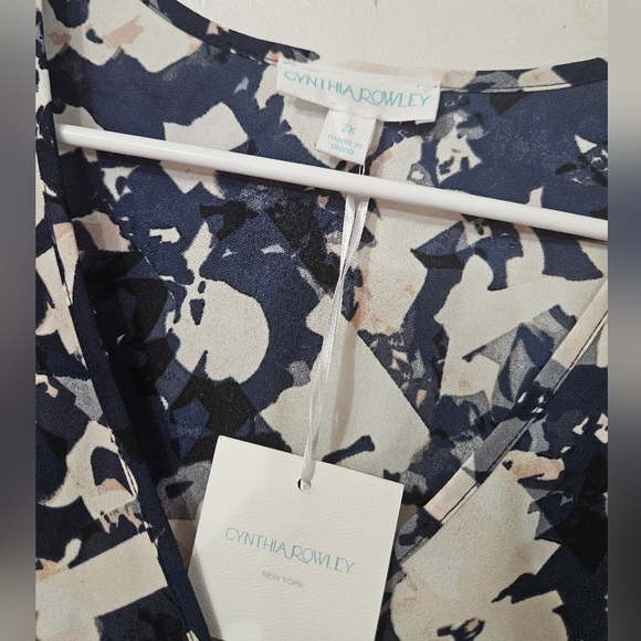NWT! Cynthia rowley abstract print blouse size 2X! - Picture 2 of 5